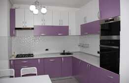 Apartament 3 camere, 98 mp, semidecomandat, parcare, zona Coresi