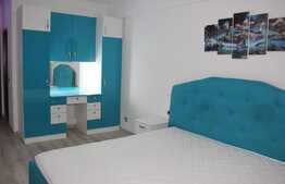 Apartament 3 camere, 98 mp, semidecomandat, parcare, zona Coresi