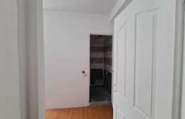 Apartament 3 camere, 74 mp, parcare, zona Vlahuta