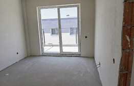 Apartament 3 camere, semifinisat, 74 mp, 100 mp terasa, zona Stejarului 