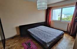 Apartament de 3 camere decomandate, etaj intermediar, 70 mp, zona Ciucas