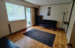 Apartament de 3 camere decomandate, etaj intermediar, 70 mp, zona Ciucas