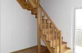 Apartament cu 4 camere, 98 mp, pe 2 nivele, zona Campului. Loc de parcare!