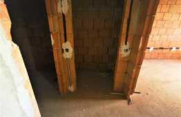 Apartament 3 camere, 58 mp, semifinisat, Gilau