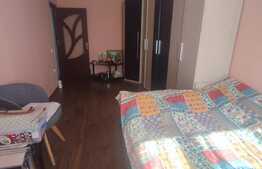 Apartament 3 camere, 60 mp, zona Vivo 