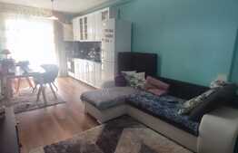 Apartament 3 camere, 60 mp, zona Vivo 