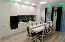 Apartament modern, 3 camere, 76 mp, garaj, zona Eroilor 