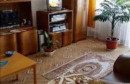 Vanzare apartament 3 camere, decomandat, 65 mp, zona Iulius Mall