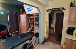 Apartament 3 camere, 50 mp, parcare, zona Florilor