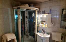 Apartament 3 camere, 50 mp, parcare, zona Florilor