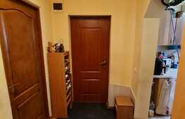 Apartament 3 camere, 50 mp, parcare, zona Florilor