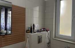 Apartament superb, 2 camere decomandat, 2 bai, 61 mp, zona Coresi