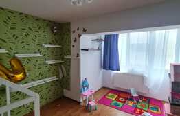 Apartament de 3 camere, 57 mp, parcare, Floresti