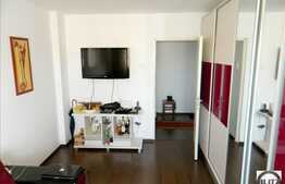 2 camere de vanzare, 58 mp utili, decomandat, zona Iulius Mall, cu boxa, parcare