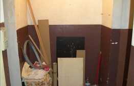 Apartament 3 camere de vanzare, decomandat, 54 mp utili, zona Mehedinti