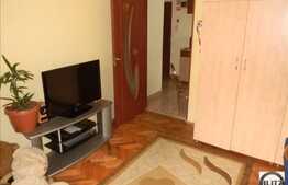 2 camere de vanzare, renovat, zona Primaverii, etaj intermediar