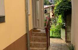 Apartartament 2 camere, 65 mp , la curte, zona strazii Hasdeu