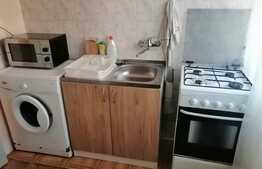 Apartament de 2 camere, 42 mp, etaj intermediar, zona Plopilor