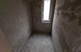 Apartament 3 camere, 2 bai, etaj 1, incalzire pardoseala, zona Teilor