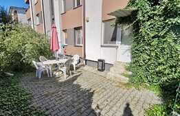 Apartament 2 camere, 52 mp, gradina, 2 locuri de parcare, zona centrala Floresti