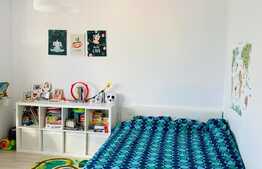 Casă individuală, 4 camere, 400 mp teren, mobilată la cheie, Jucu