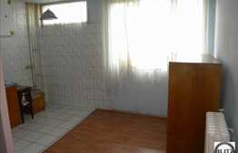 Garsoniera de vanzare, 30 mp utili, zona Parang, etaj intermediar