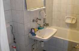 Garsoniera de vanzare, 30 mp utili, zona Parang, etaj intermediar