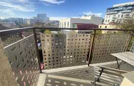 Apartament 2 dormitoare decomandate, balcon, 54 mp, zona Paris