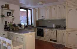 Casa 8 camere, zona Centrala