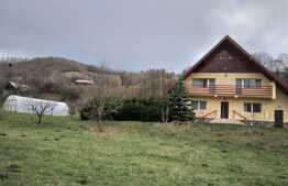Casa 150 mp, 4500 mp teren, zona Bran