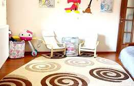 Apartament 3 camere, decomandat, 92 mp, parcare, zona Eroilor