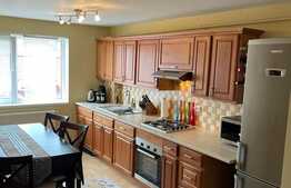 Apartament 3 camere, decomandat, 92 mp, parcare, zona Eroilor