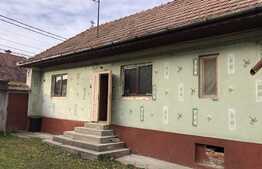 Casa 2 camere, 780 mp teren 