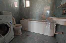 Casa de 4 camere, teren, 1600 mp, zona Metropolitana