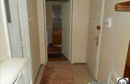 Vanzare apartament 3 camere, 60 mp utili, zona Iulius Mall, etaj intermediar