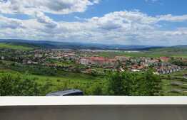 Apartament 3 camere, cu view si gradina, garaj, in Apahida