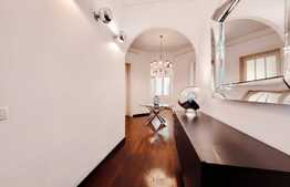 Apartament spatios si superb cu 4 camere, 160 mp, zona Piata Unirii