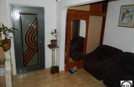 Vanzare apartament 3 camere decomandate, 65 mp utili, loc parcare si boxa!