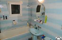 Vanzare apartament 3 camere decomandate, 65 mp utili, loc parcare si boxa!