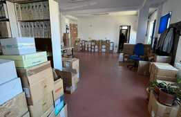 Spatiu comercial, 180 mp, 2 parcari, Floresti