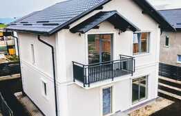 Casa individuale, 116 mp utili, 600mp teren, toate utilitatile, Cristian