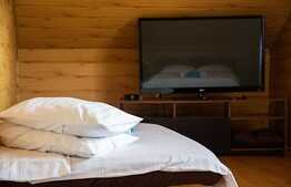 Cabana agrement, 170 mp, teren 3300 mp, iaz de pescuit, Vladeasa 