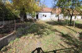 Oportunitate ! Casa demolabila, autorizatie construcție casa cuplata cu teren 1012 mp, in Baciu ! 