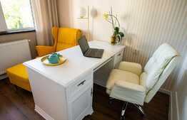 Casa si apartament, lux, 170 mp utili, 2 gradini, ciubar, zona verde