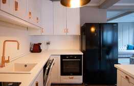 Casa si apartament, lux, 170 mp utili, 2 gradini, ciubar, zona verde