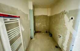 Apartament semifinisat, 3 camere, 70 mp, parcare, zona Cetatii