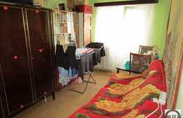 De vanzare apartament 4 camere, 80,89 mp, decomandat, zona Billa