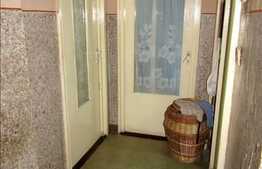 De vanzare apartament 4 camere, 80,89 mp, decomandat, zona Billa