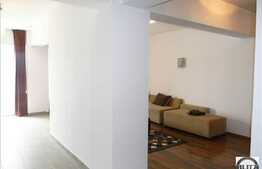 Apartament modern, 2 camere, 68 mp plus terasa 15 mp. Panorama superba!