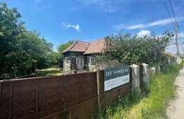 Casa demolabila, teren 2946 mp, front la doua drumuri, Tureni